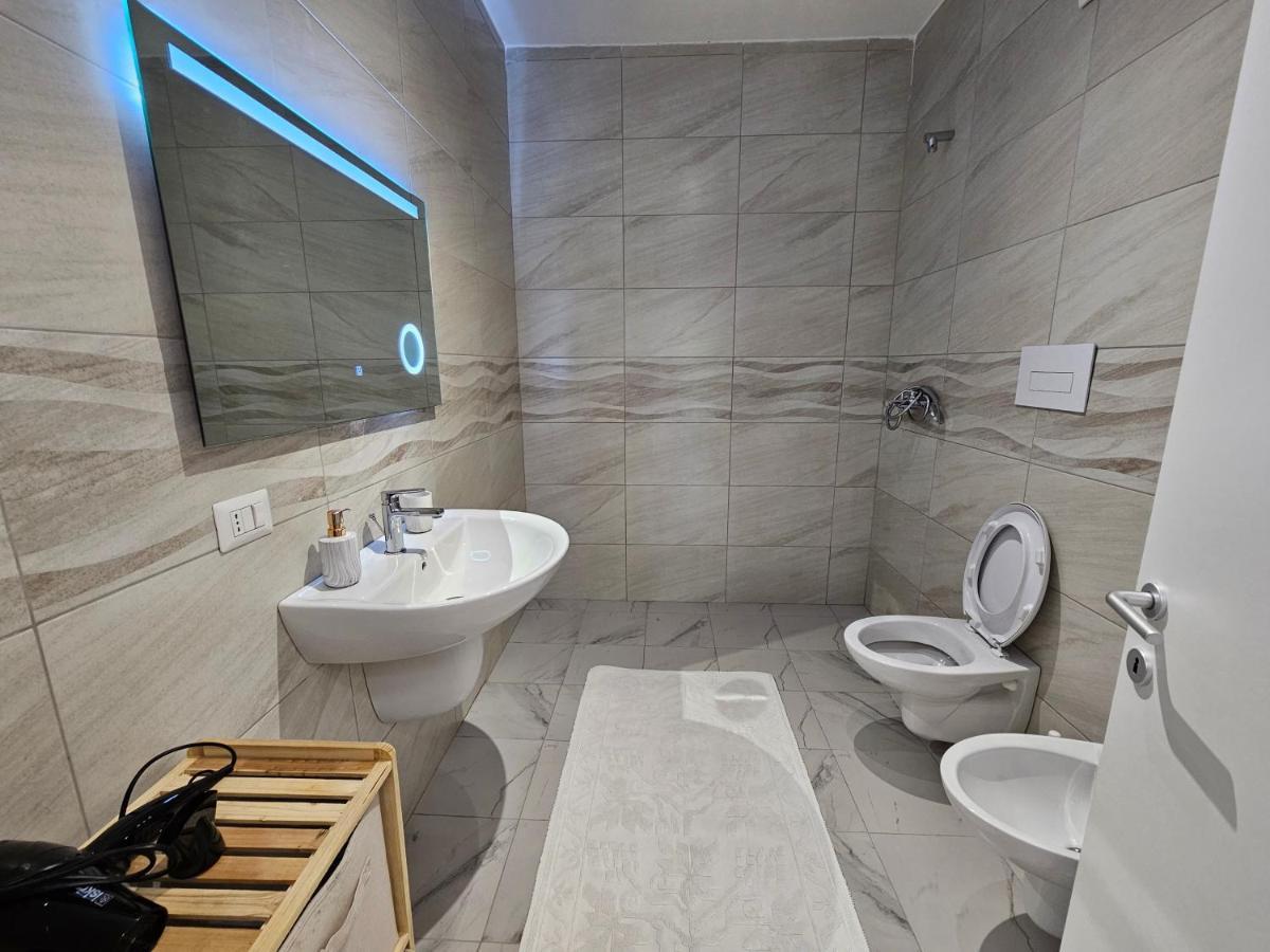 Tower Bridge Apartment Tirana Kültér fotó